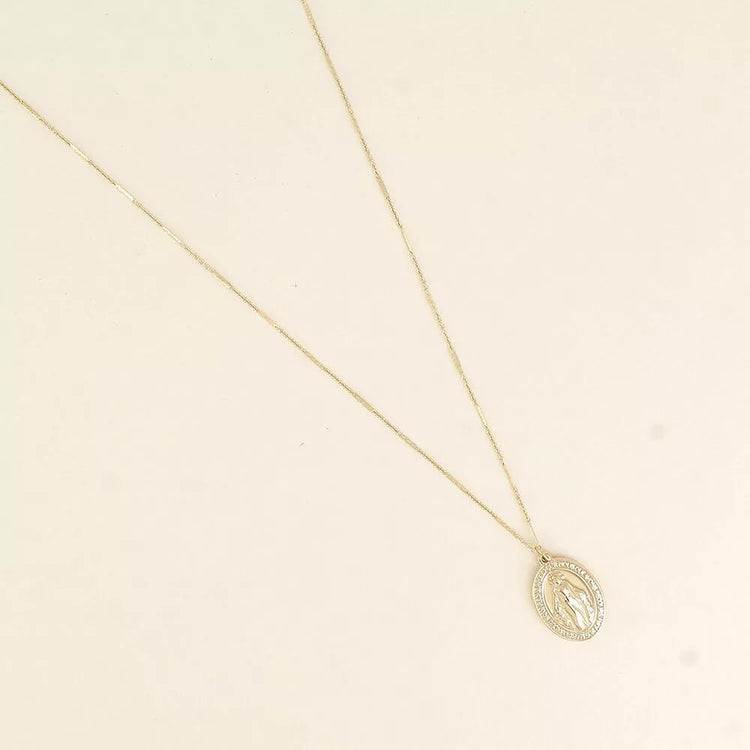 Collier pendentif la Madone