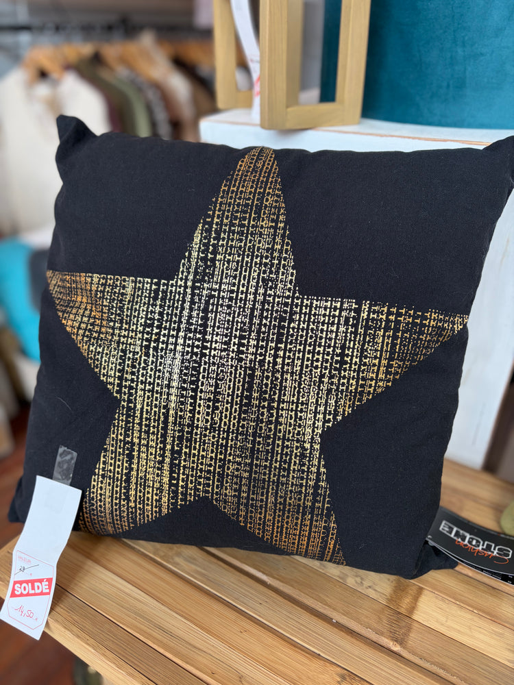 Coussin A star is...