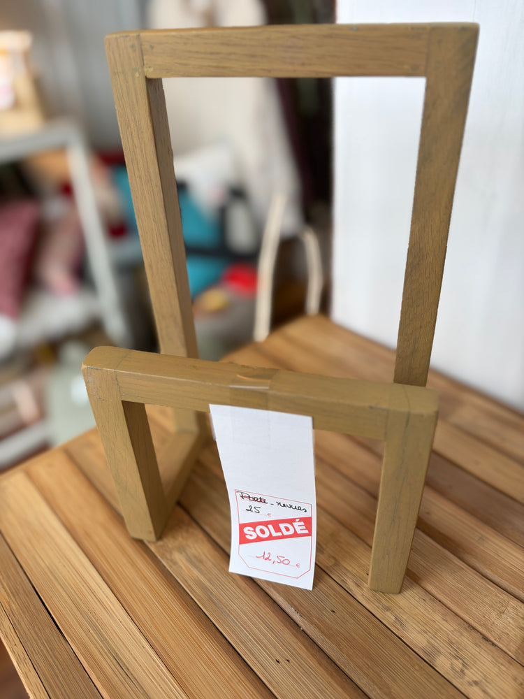 Porte-revues en bois
